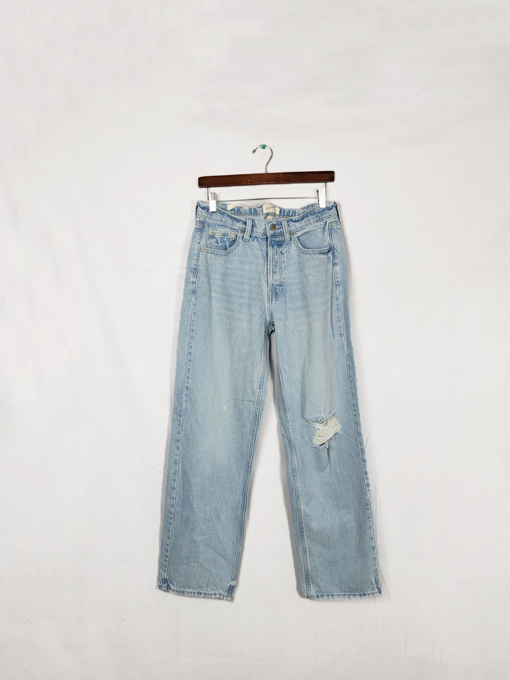 Women's 4R Universal Threads Distressed Jeans